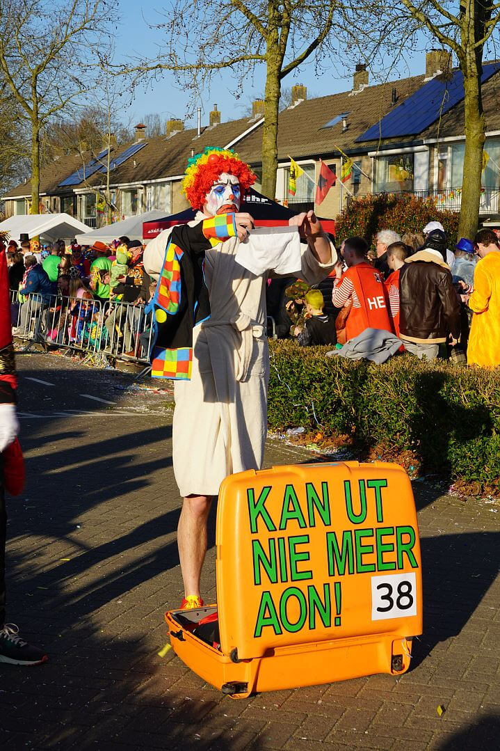 25030302optocht[8]